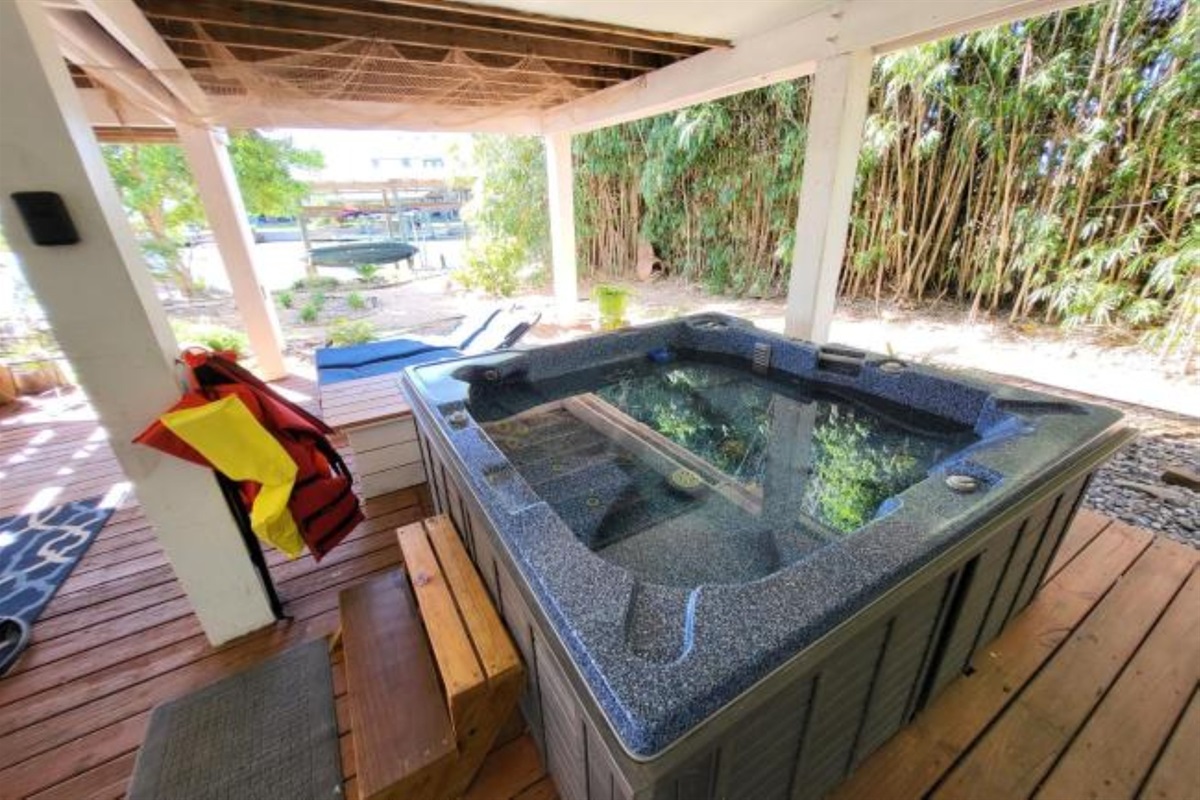 Hot tub for relaxing