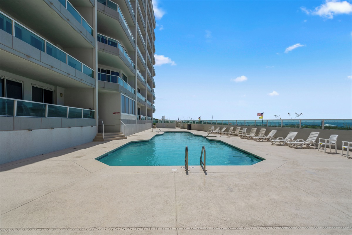 Beachside outdoor pool 