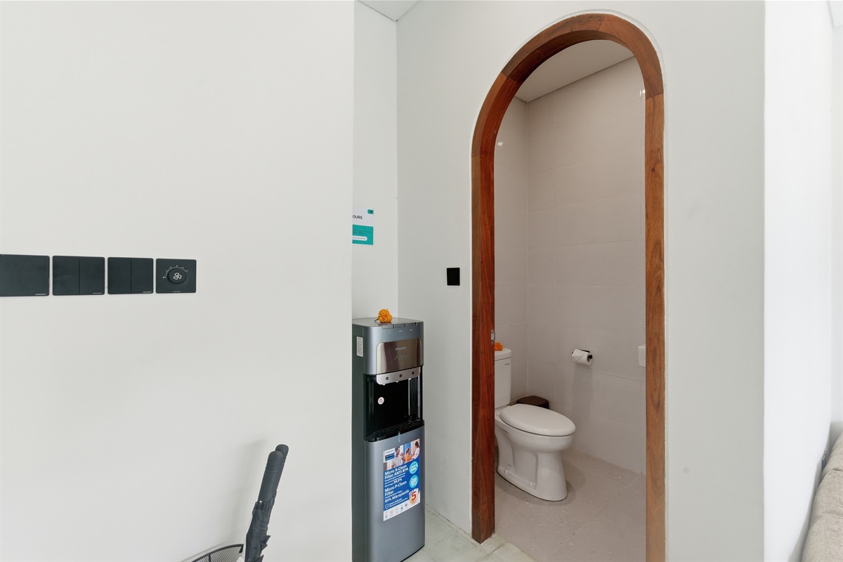 Guest toilet