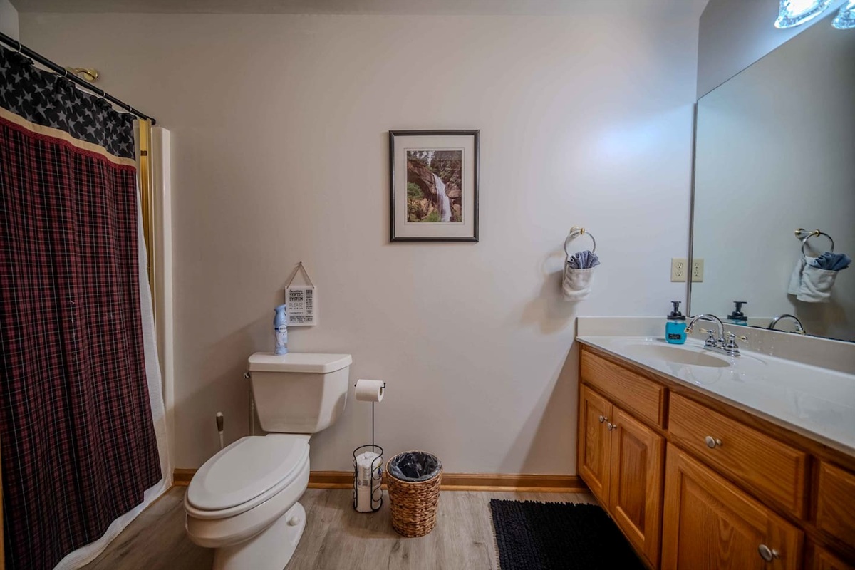 Full Bathroom | Tub Shower Combo (upstairs)