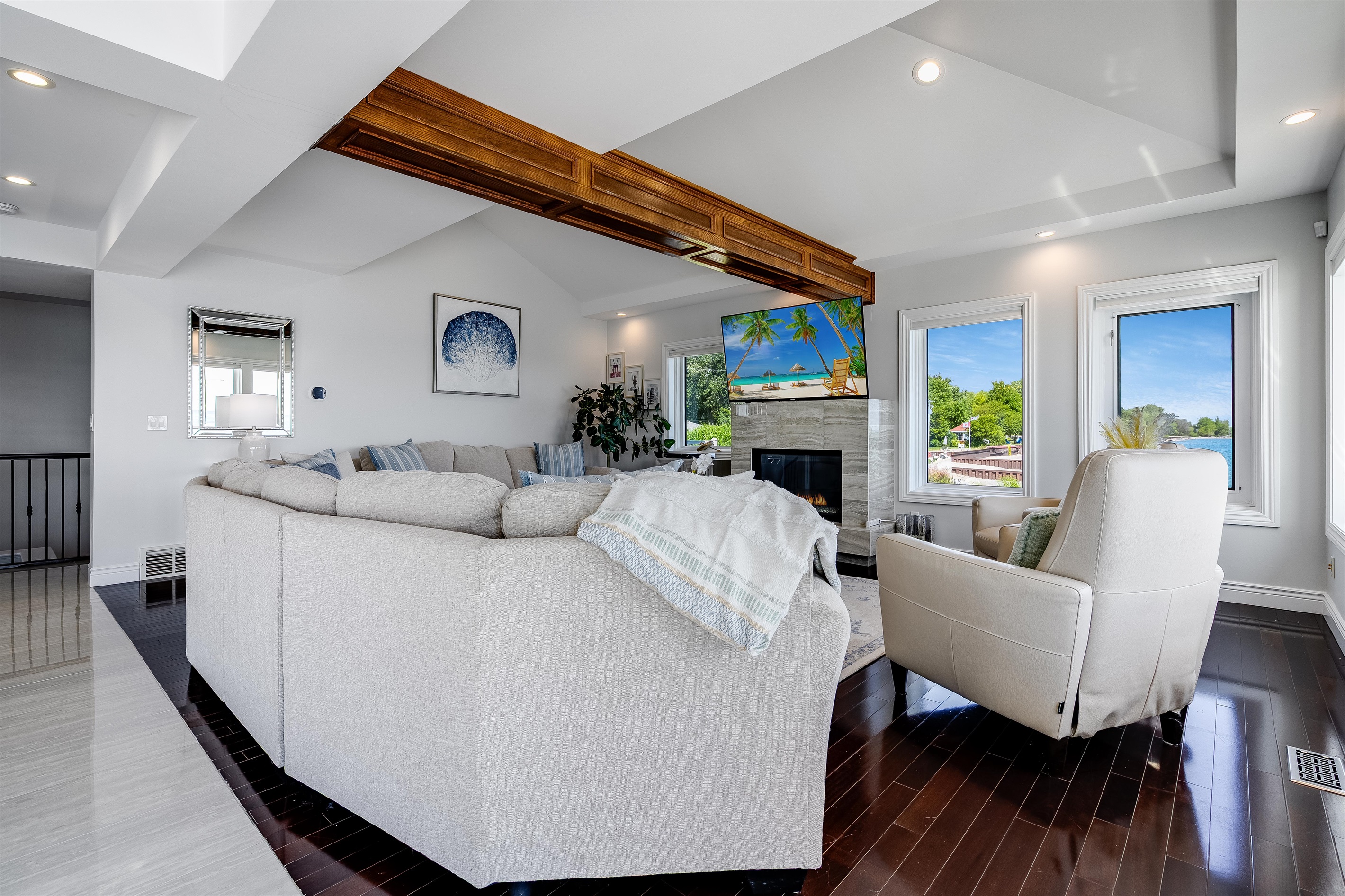 Simplicity elevated to pure elegance.