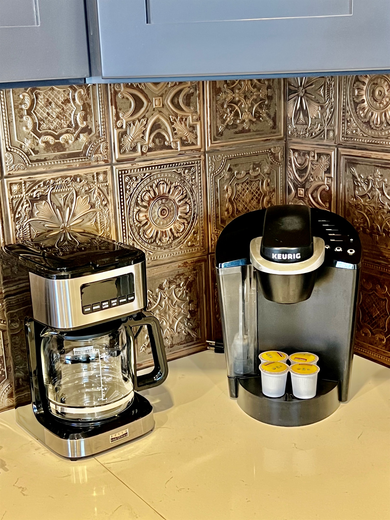 Your morning coffee is covered. Choose between a full-pot drip coffee maker or a single-serve Keurig