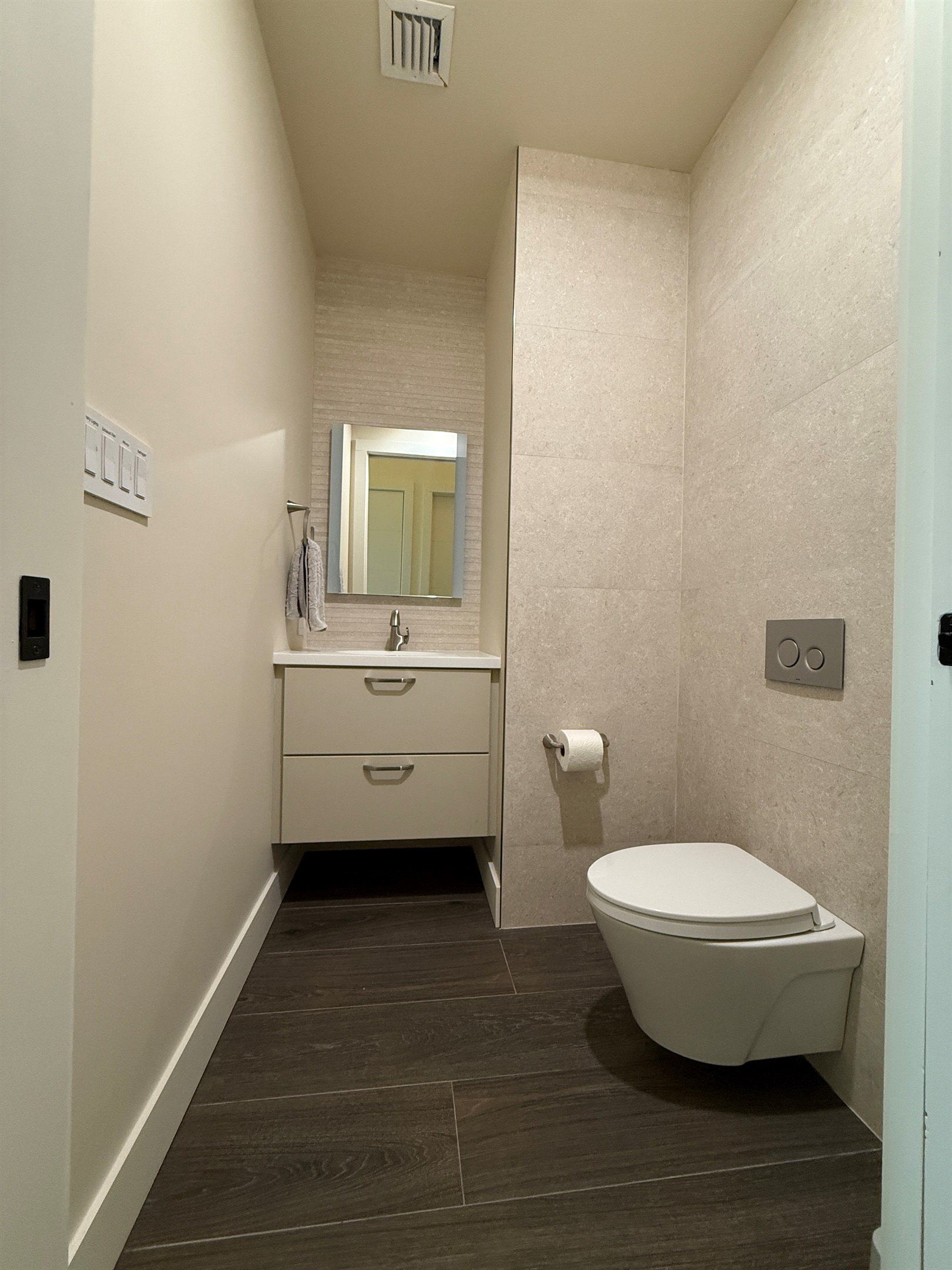 1/2 bath