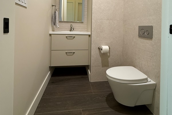 1/2 bath