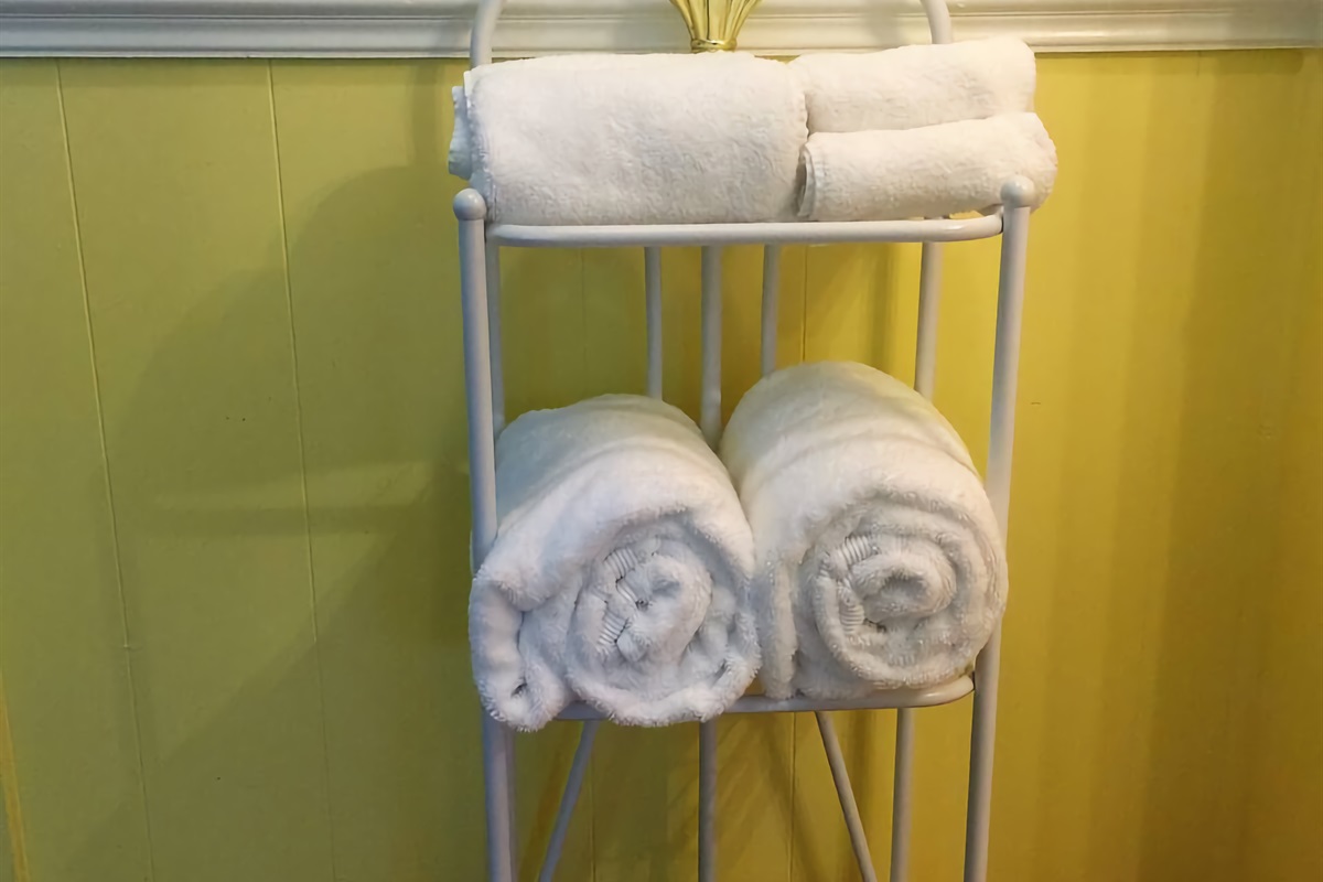 Captain's Cabin OBX — bath towels provided
