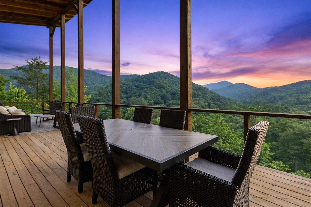 Dine in the fresh air, with views as your centerpiece.
