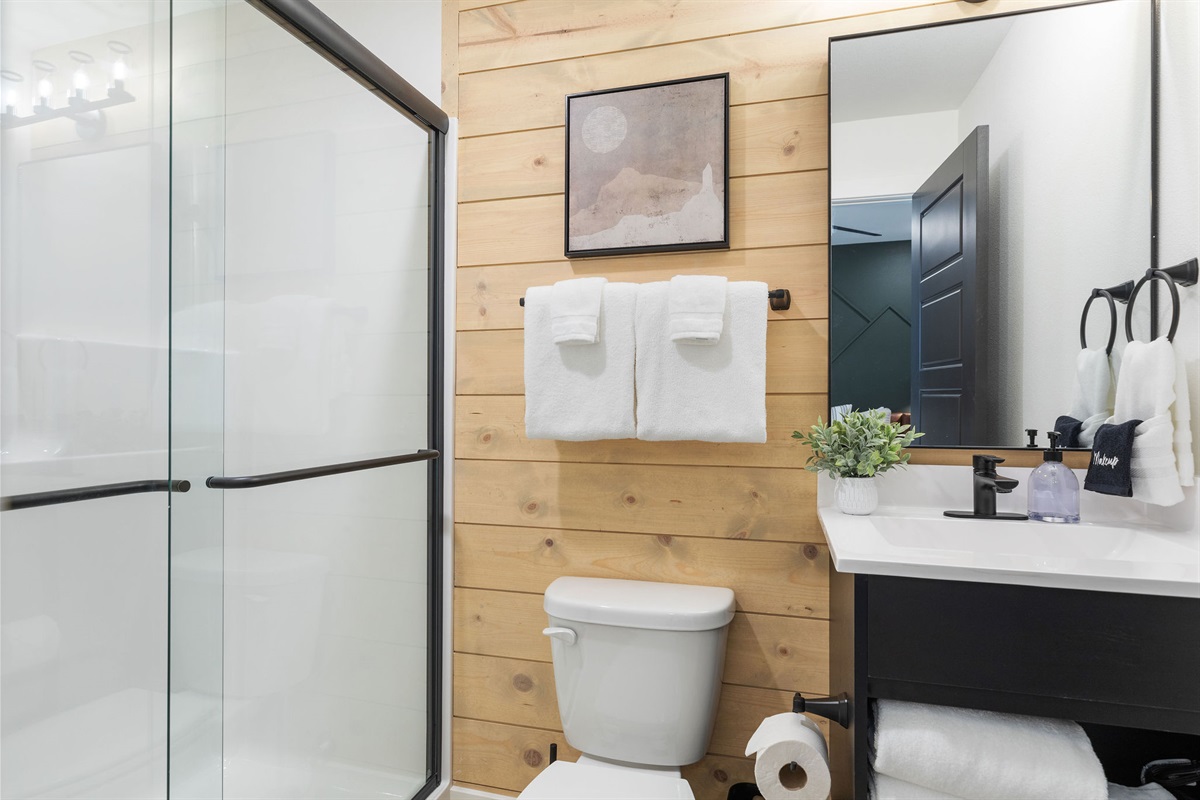 King #5 bathroom