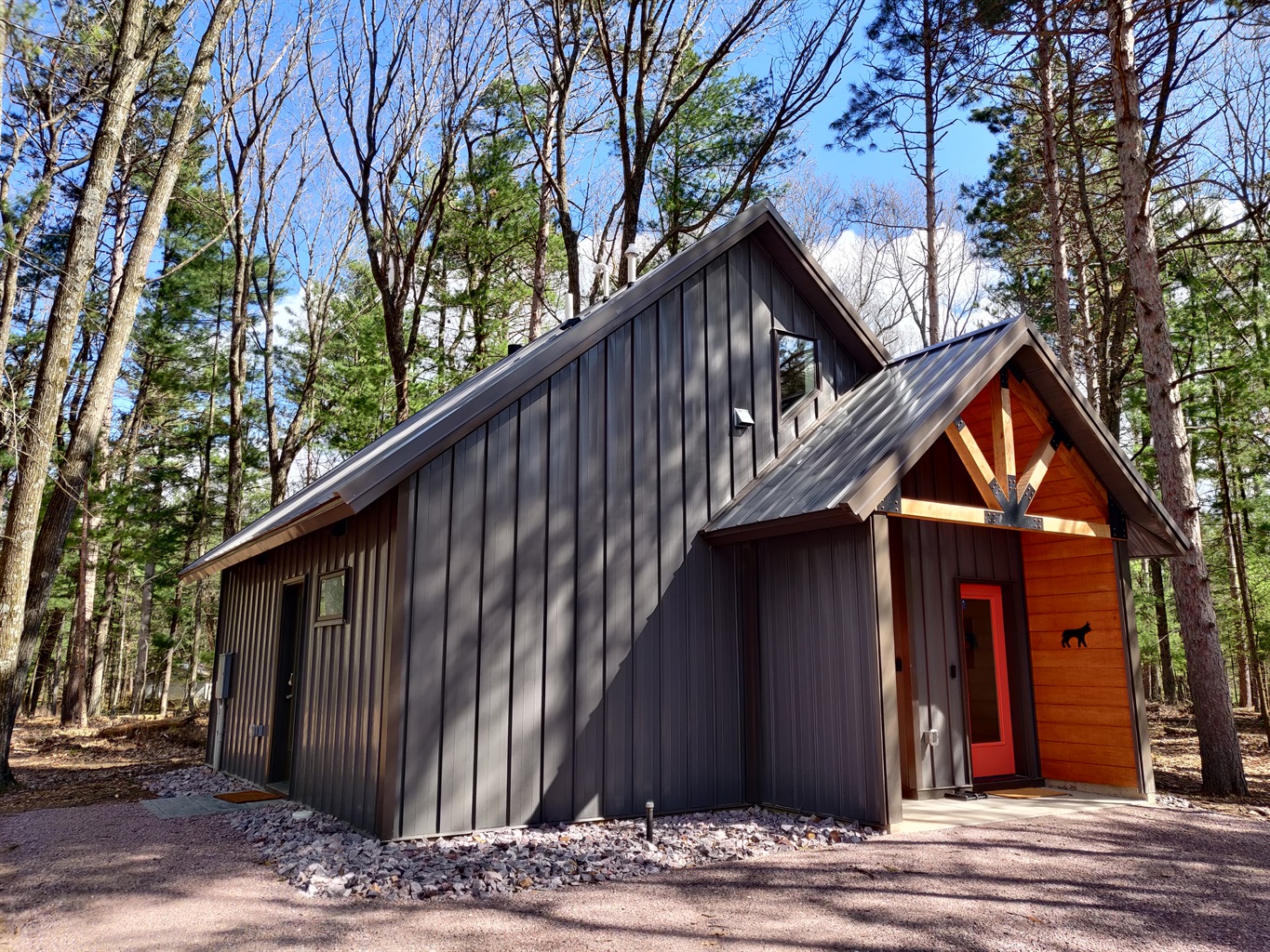 entrance and driveway