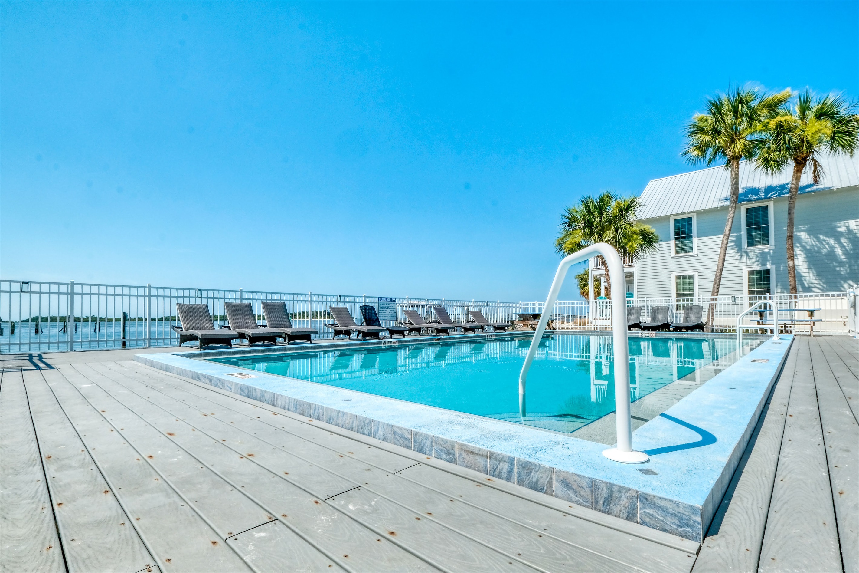 Large Community pool for all the condos at Island Place