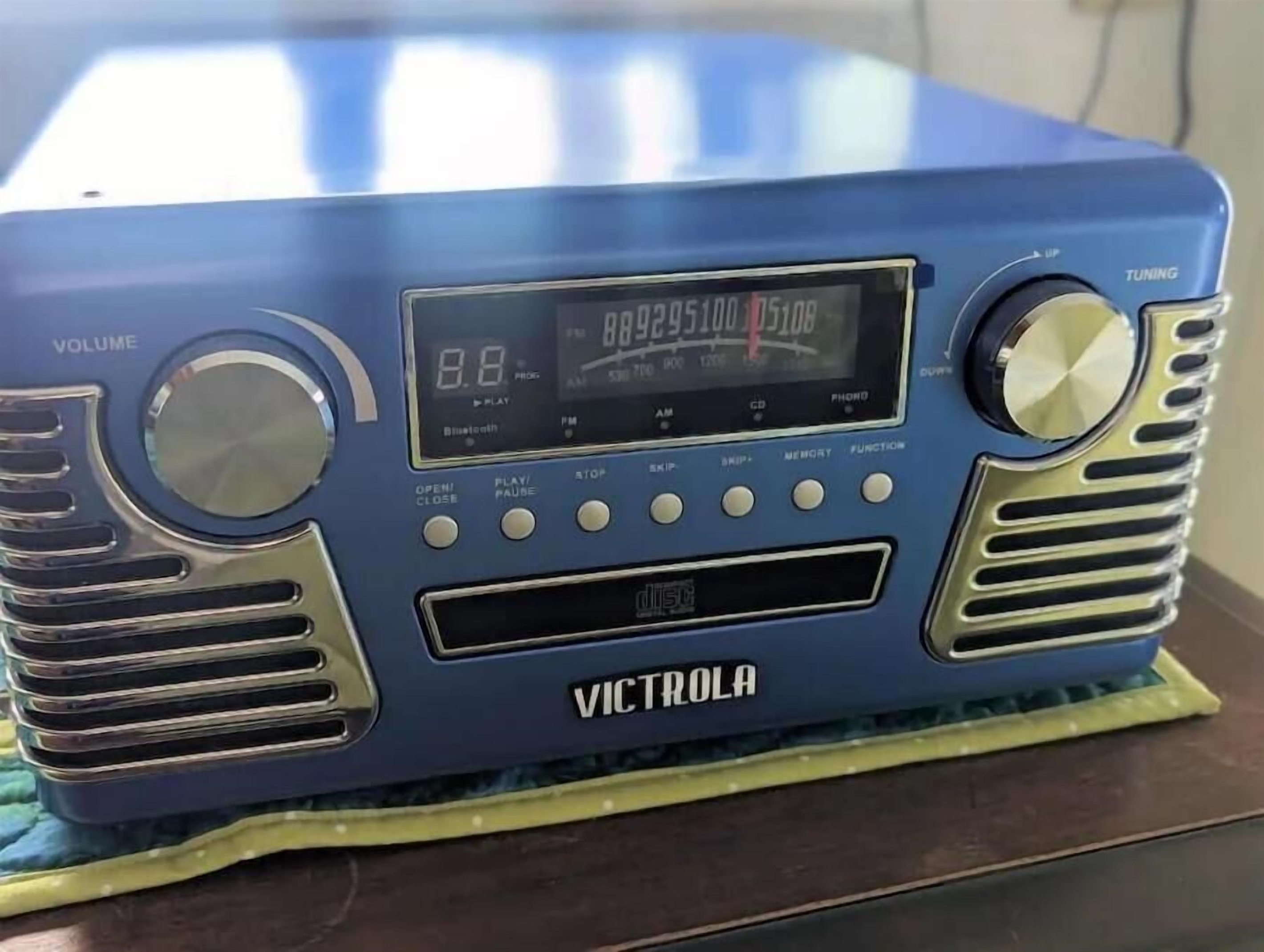 record player, blue tooth, CD etc