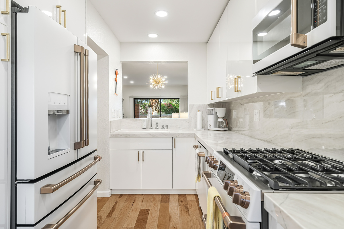 Chefs Galley Kitchen