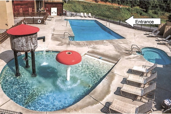 Zero entry kid’s pool with waterfall