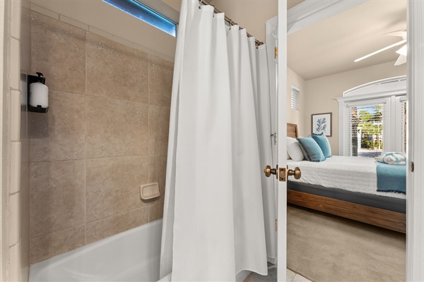 Shared Jack-and-Jill Bath Between Guest Bedrooms