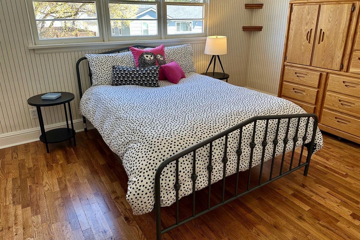 Bedroom 3, Queen, 2nd floor.