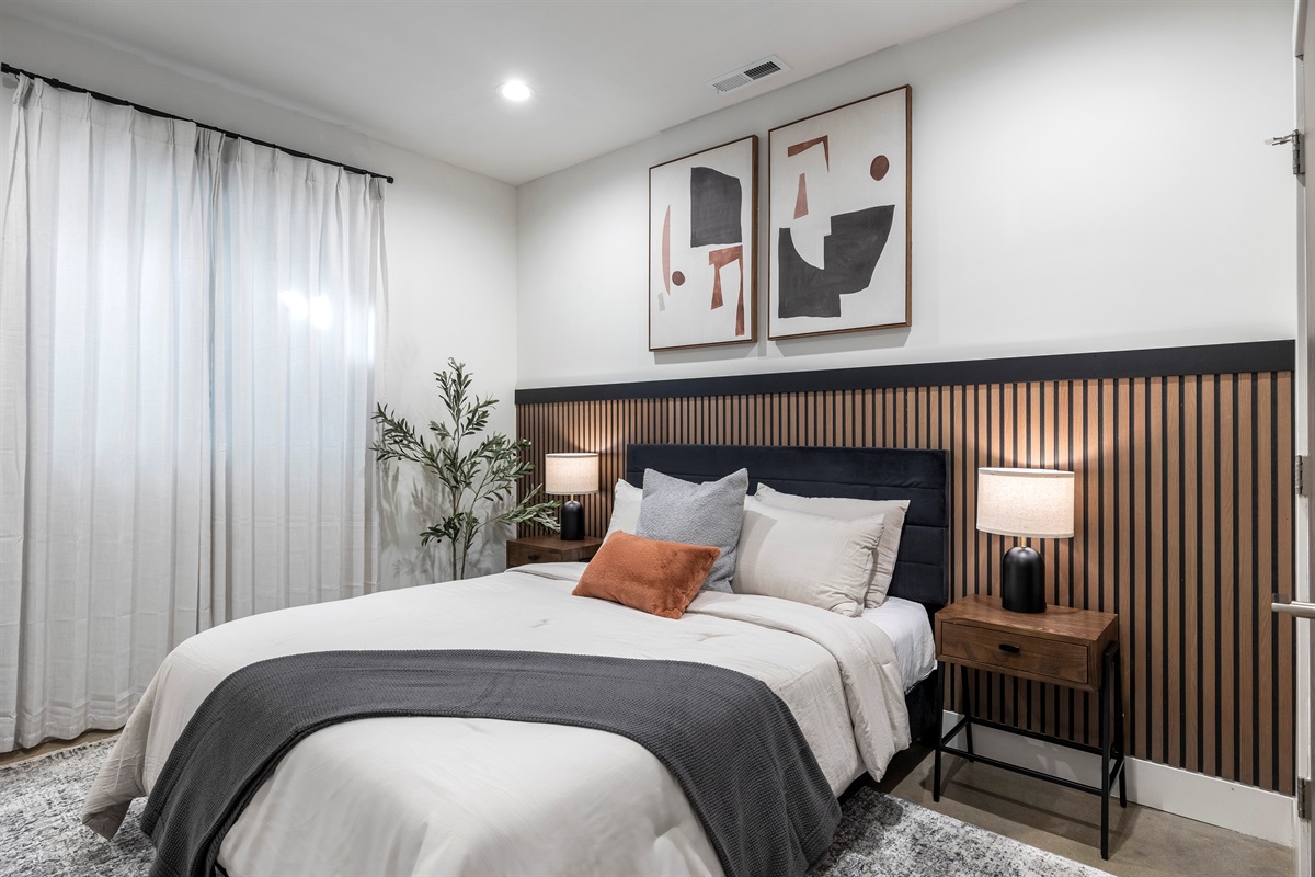 Bedroom #5 Queen Bed