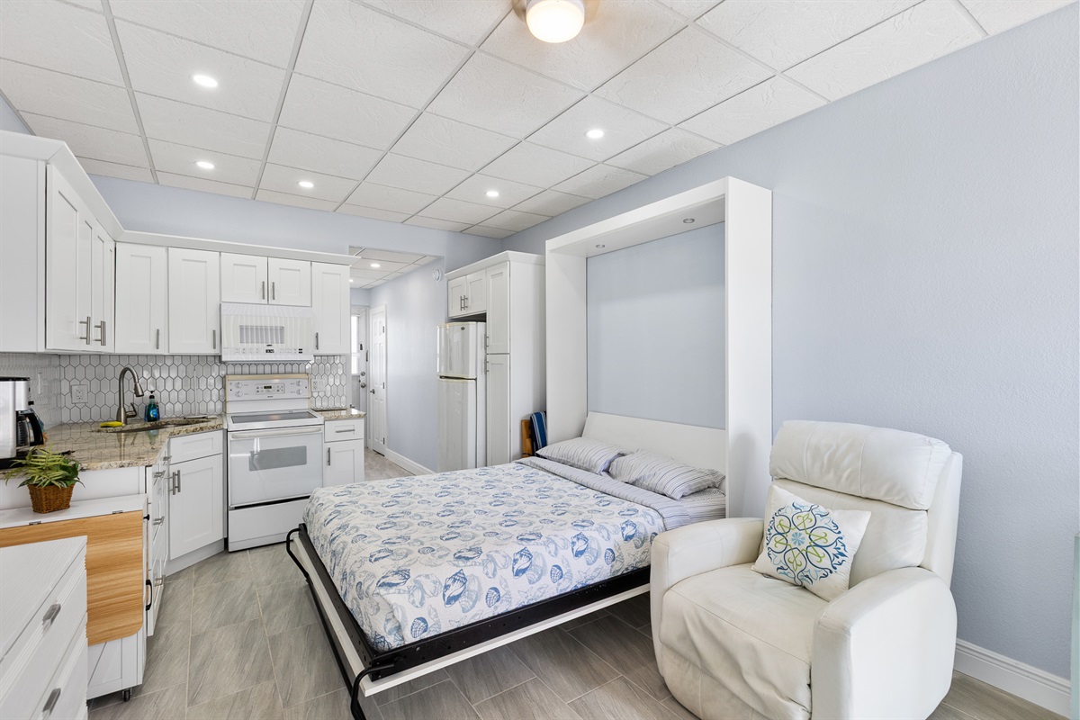 Pull down Queen-sized Murphy Bed