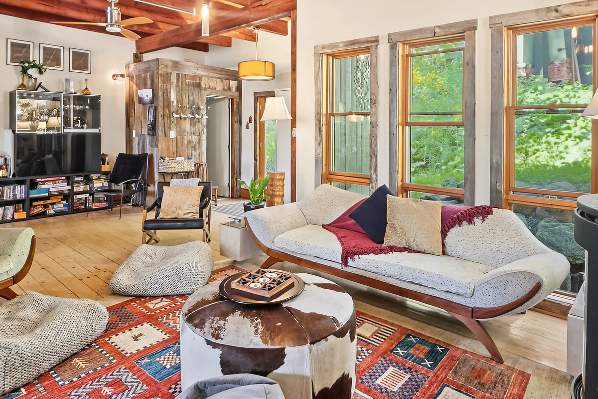 Cottage living room with lots of comfortable seating