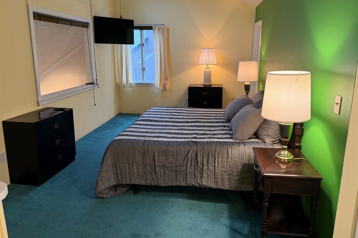 Upstairs living with King bed 