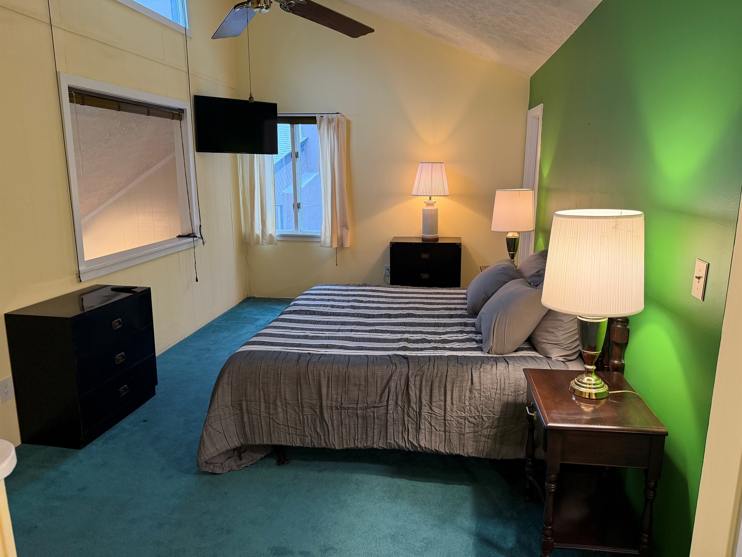 Upstairs living with King bed 