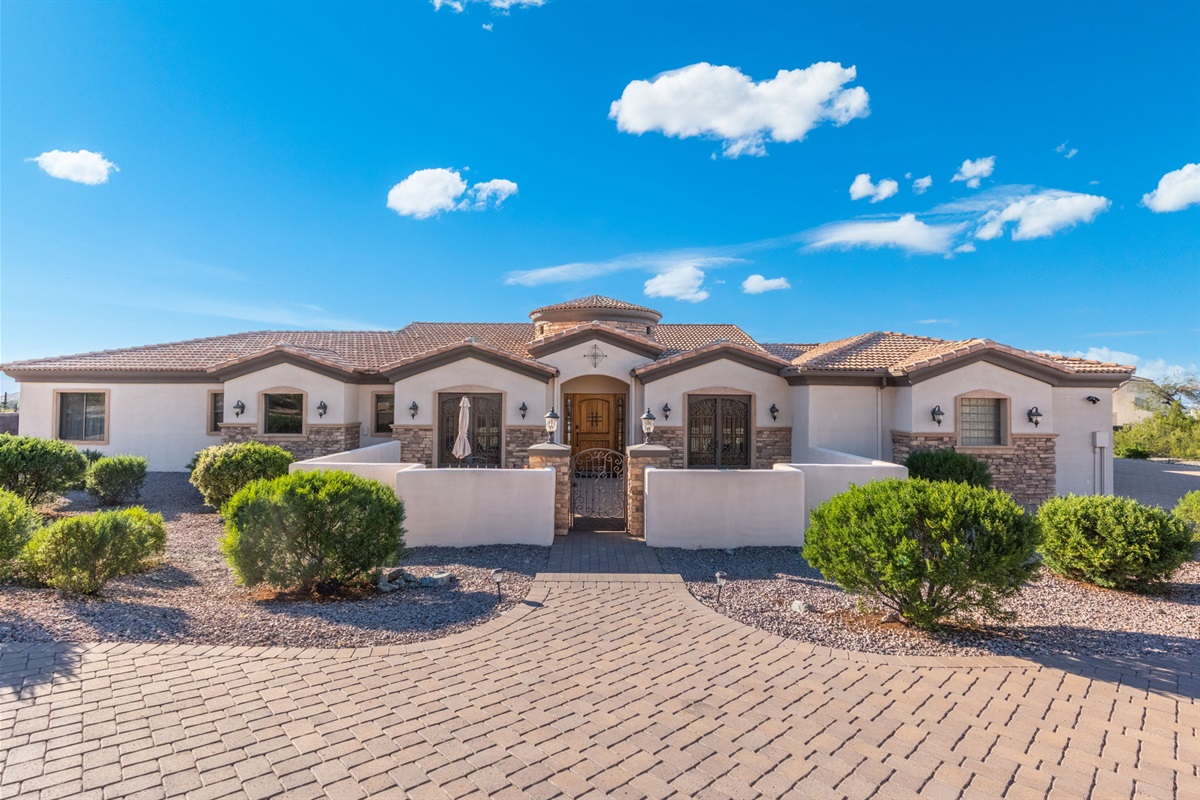 A welcoming retreat—your home away from home in the heart of the desert.