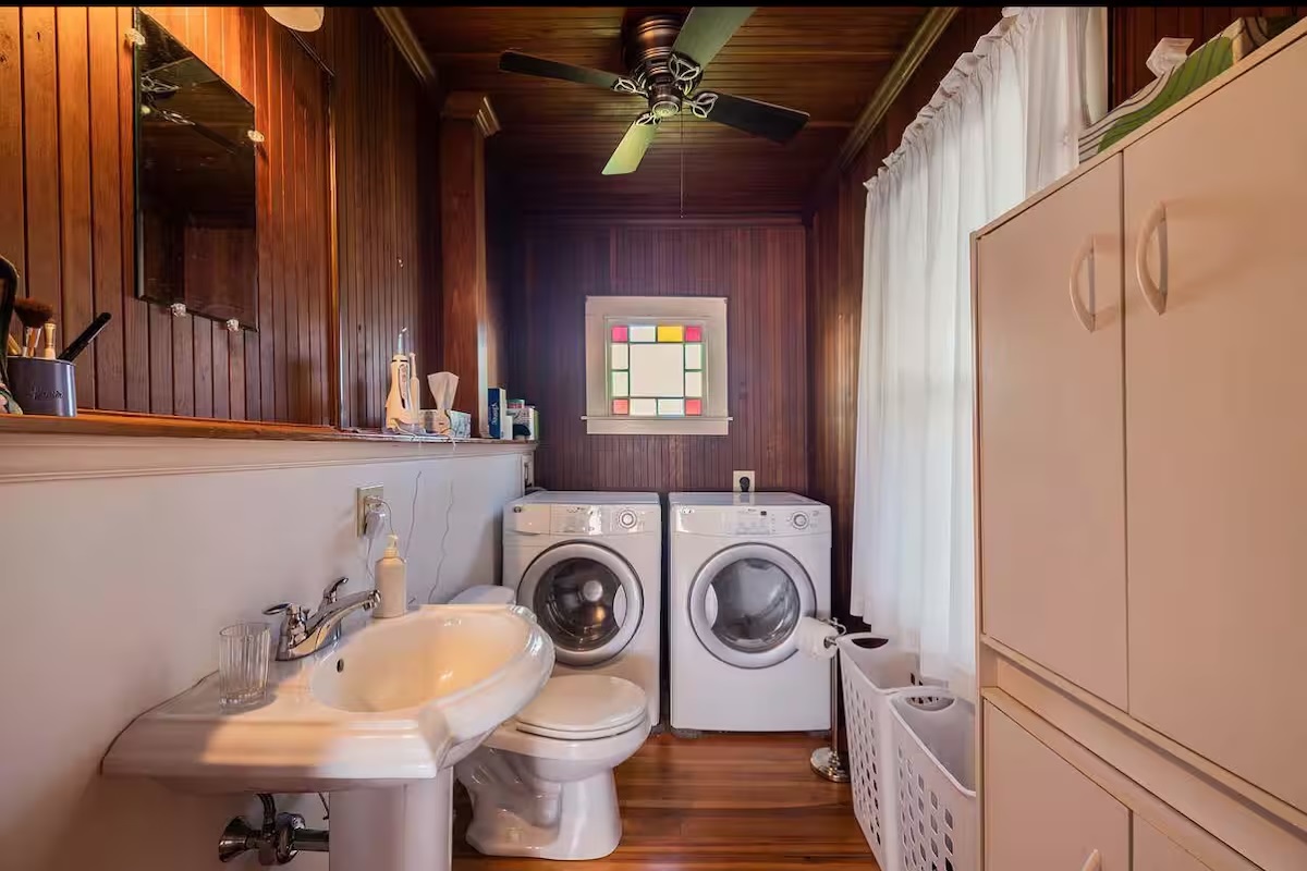 Bathroom 1 (1/2 bath)