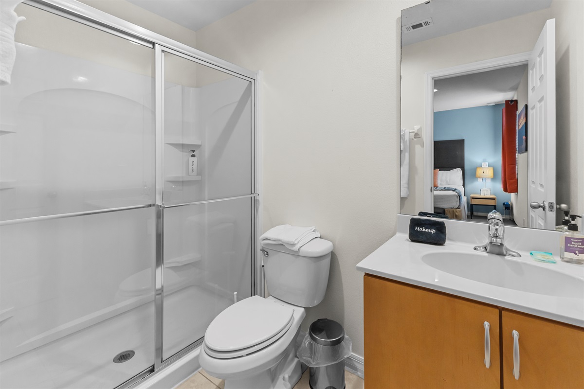 Ensuite bathroom connected to the primary bedroom