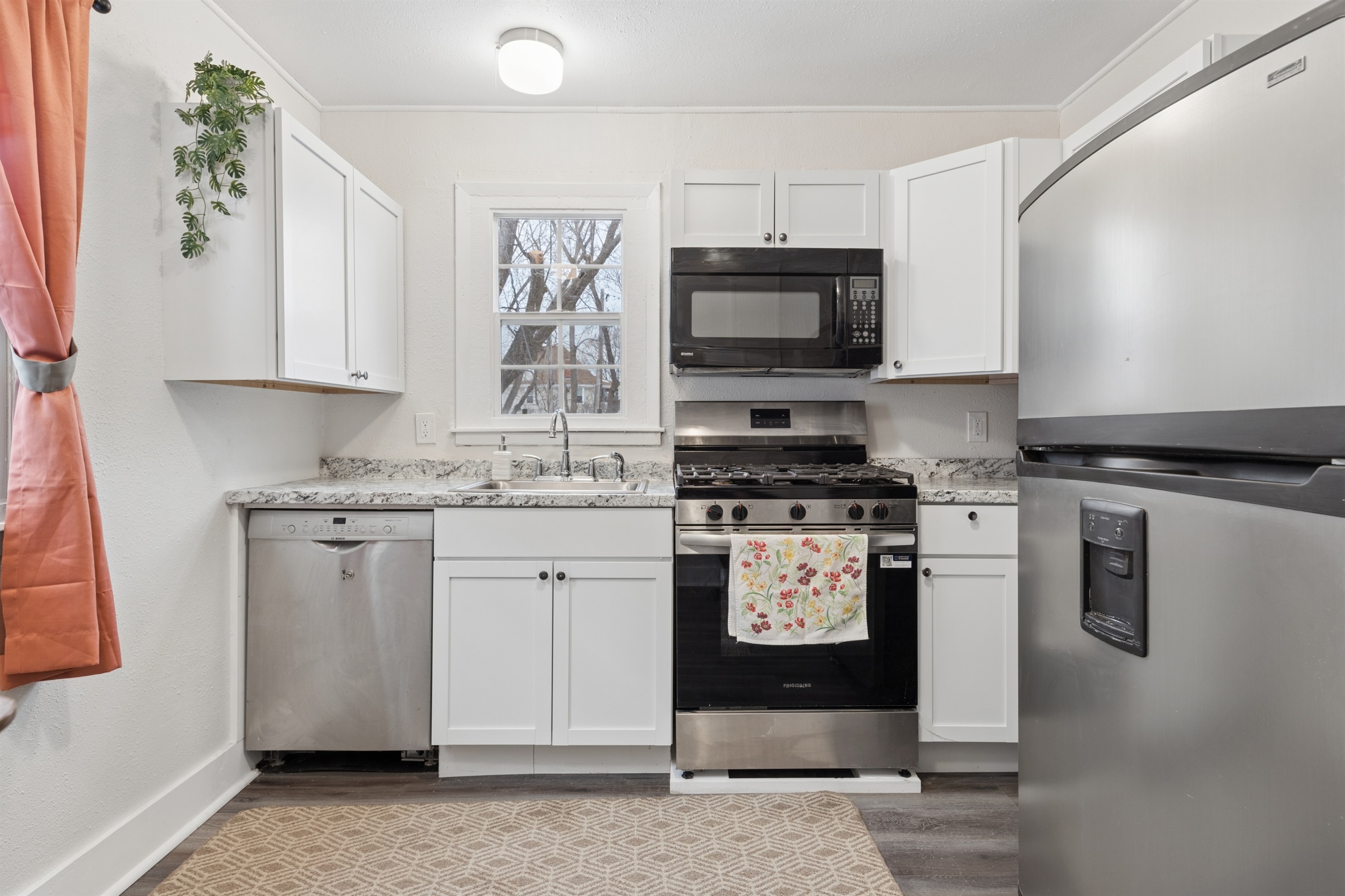 Aspen's kitchen has everything needed for a short or longer-term stay.