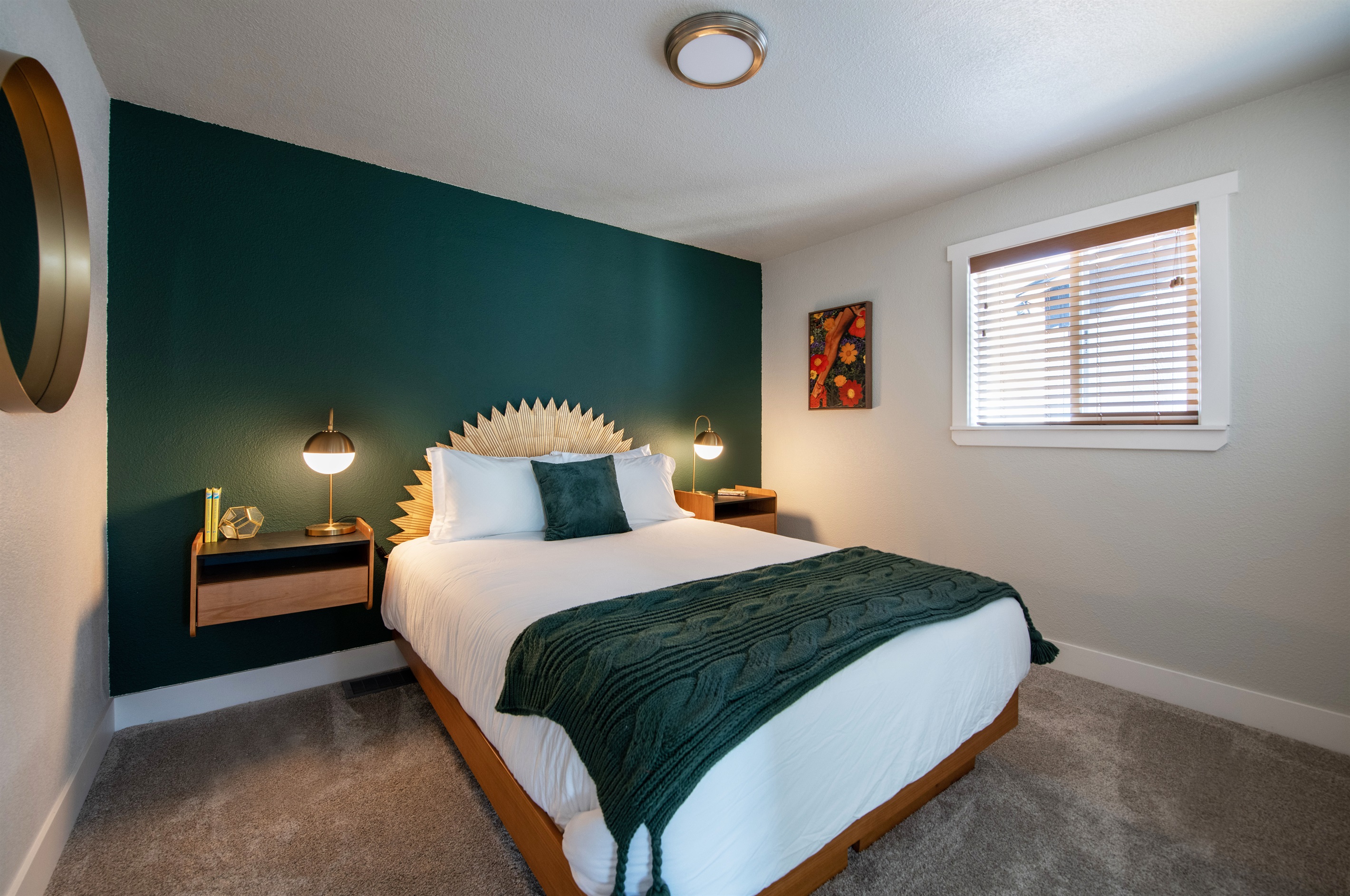 Queen Nectar ultra comfortable mattress and luxury linens/sheets