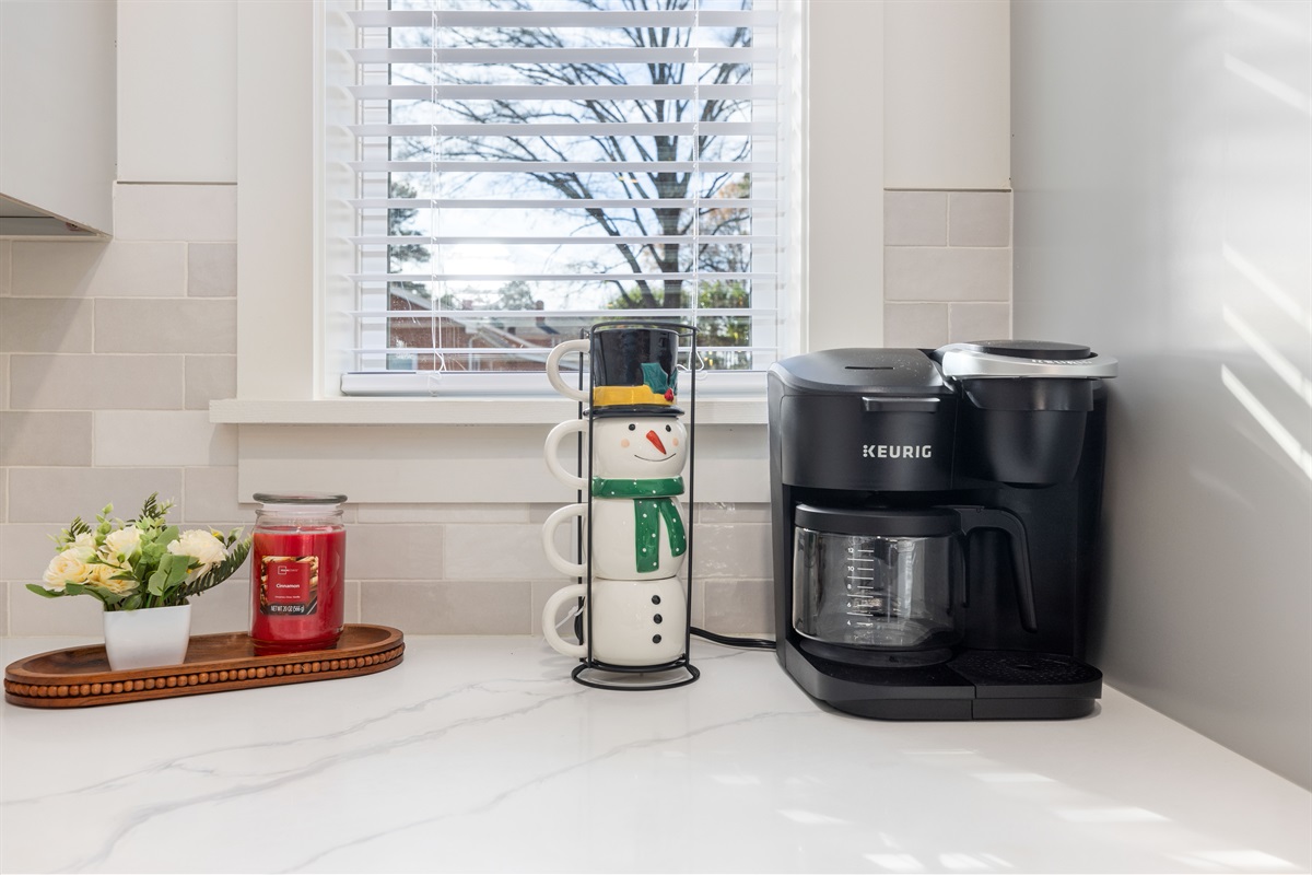 Coffee? Of course! Make it three ways, with k-cups, drip coffee, and also a french press available for your enjoyment.