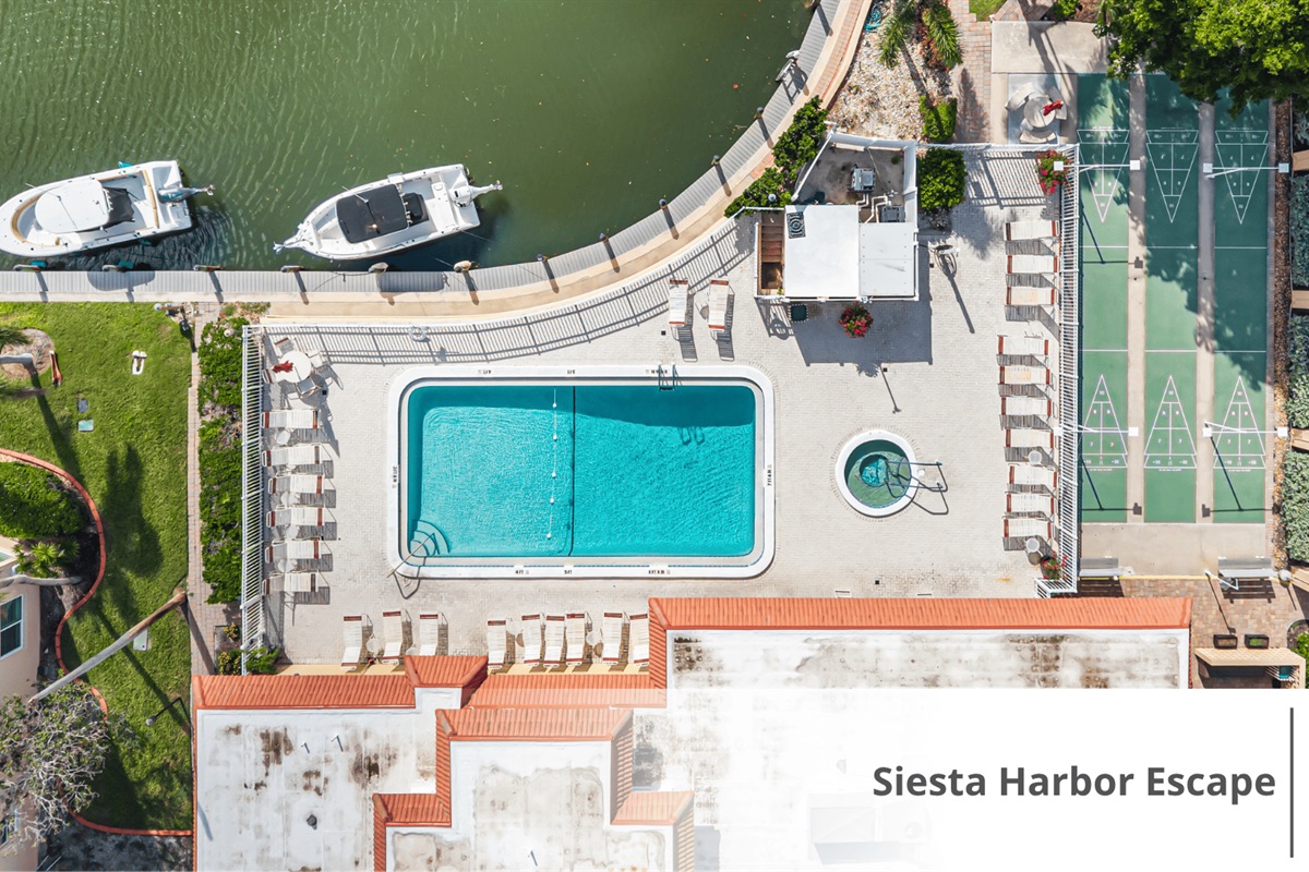 Community Pool & Hot Tub