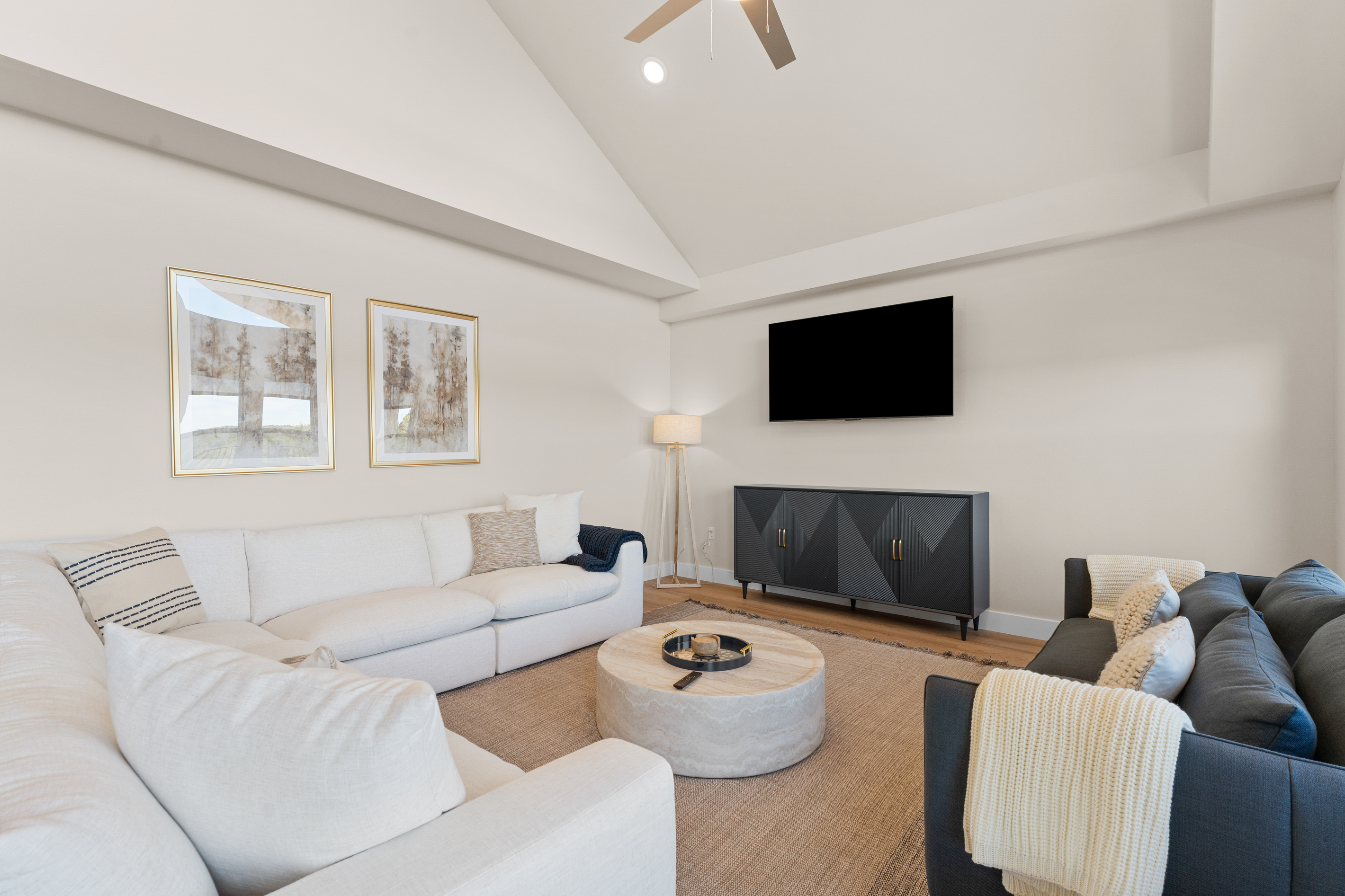 Upstairs Lounge