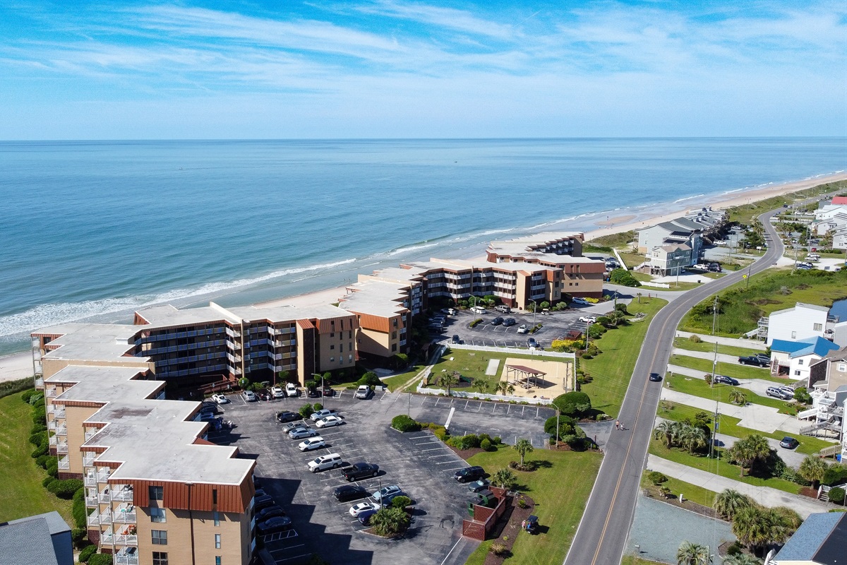 Parking area at Topsail Dunes