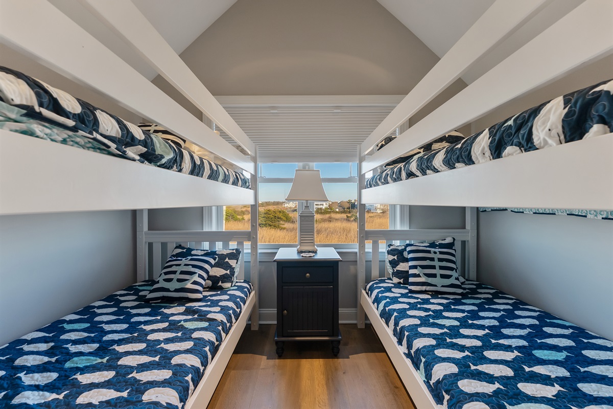 Bedroom With Two Sets Of Twin Bunkbeds