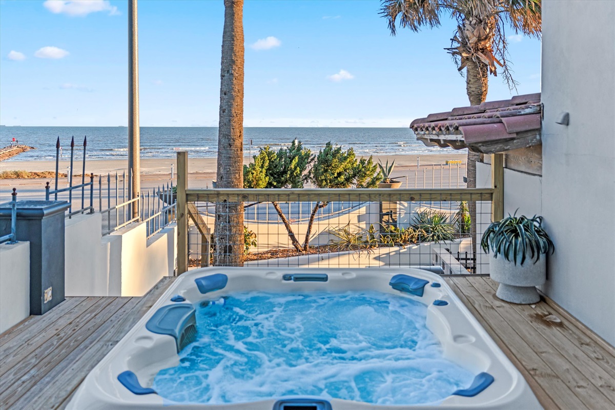 c1f2653706cc44bb9e5e95a9eb8b5cfe Large | Beachhouse | Texas | TX | Vacation Homes | Galveston | Crystal Beach | Kokomo | Breezy Days | Beachfront Elegance | Sunrise Serenity | Southern Sands Property Management, LLC