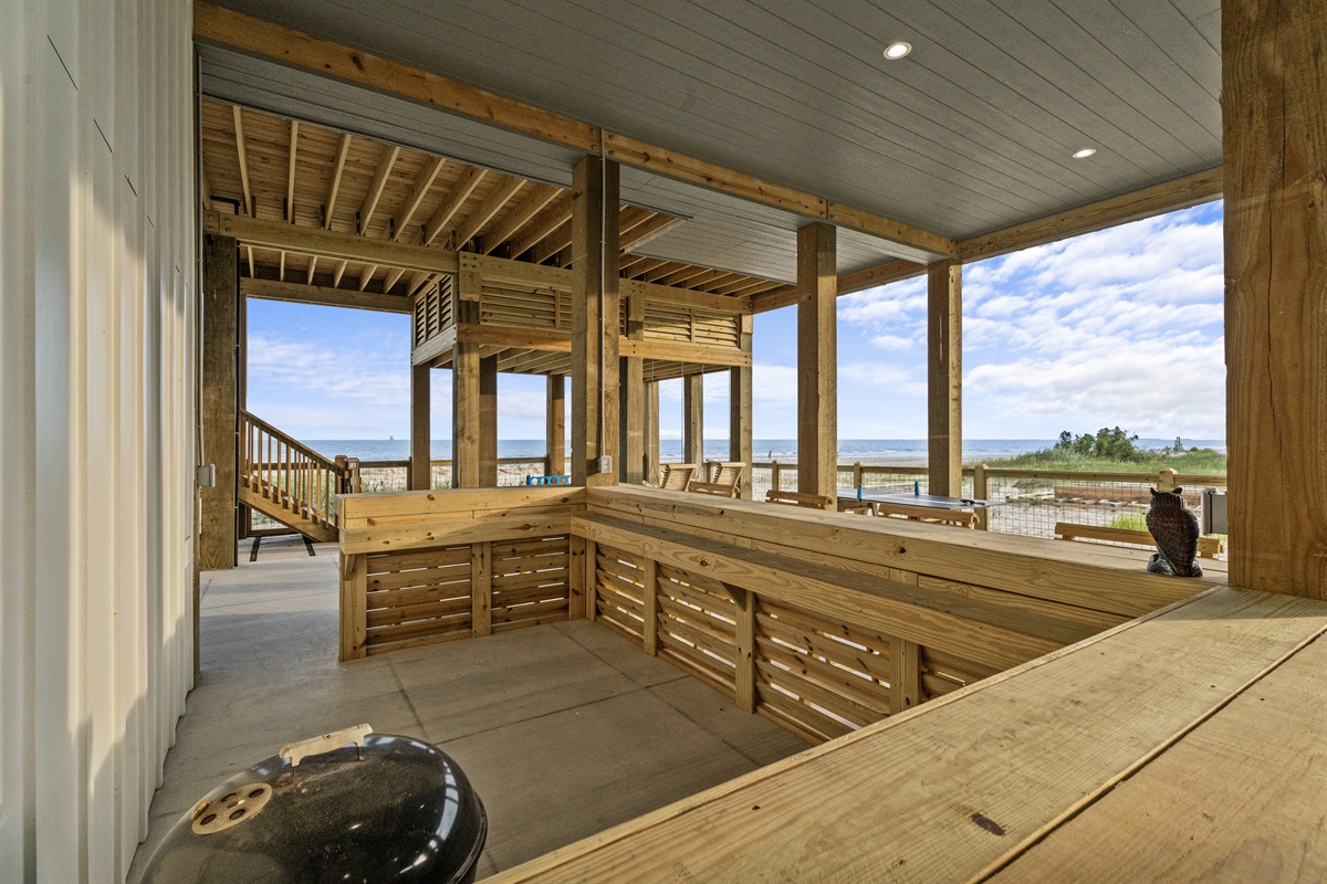 c1f90c3214f64d8f8f4413cfcbe4664d Large | Beachhouse | Texas | TX | Vacation Homes | Galveston | Crystal Beach | Kokomo | Breezy Days | Beachfront Elegance | Sunrise Serenity | Southern Sands Property Management, LLC
