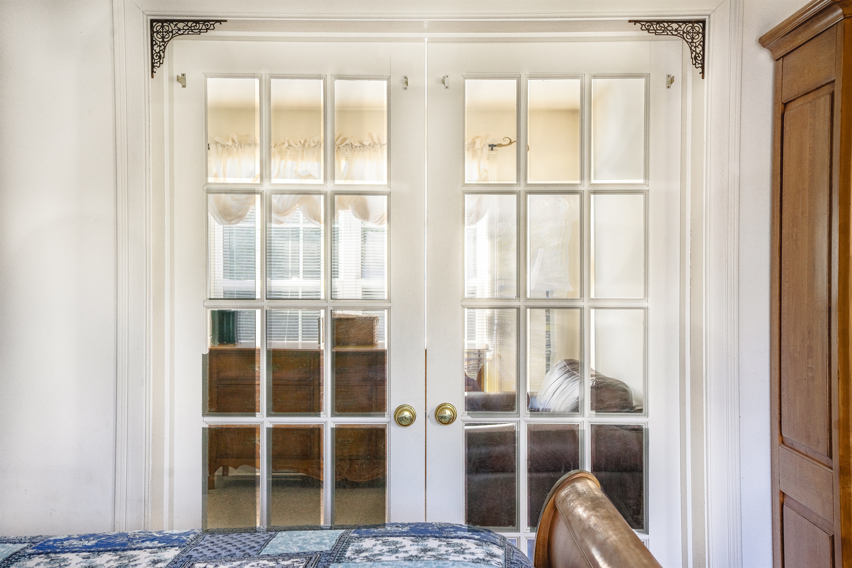 The Primary Suite includes a private en suite bathroom, offering total convenience on the second floor. After a long day of hiking in Acadia National Park, return to your Mount Desert Island home base for a refreshing and private wind-down.