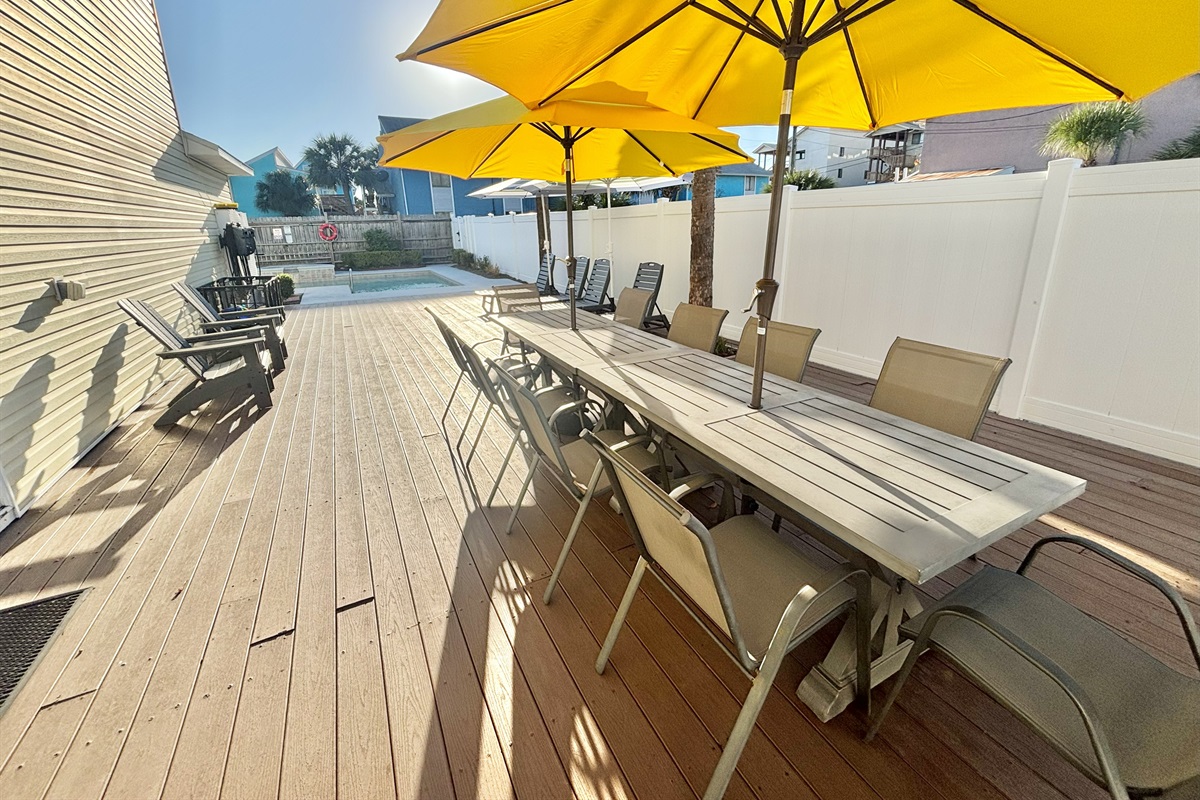 Oversized picnic area with umbrellas!