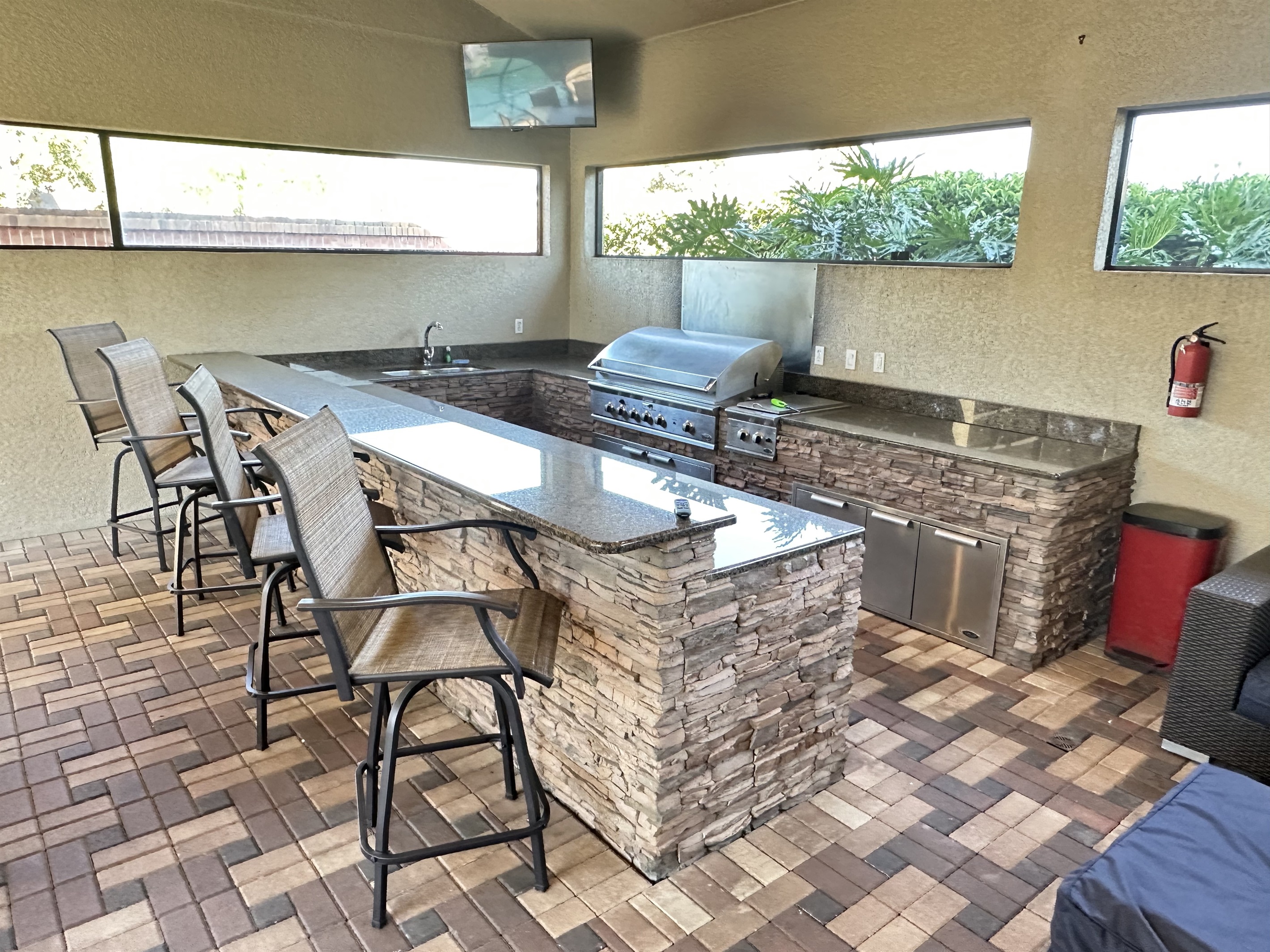 Stunning Outdoor Kitchen and BBQ