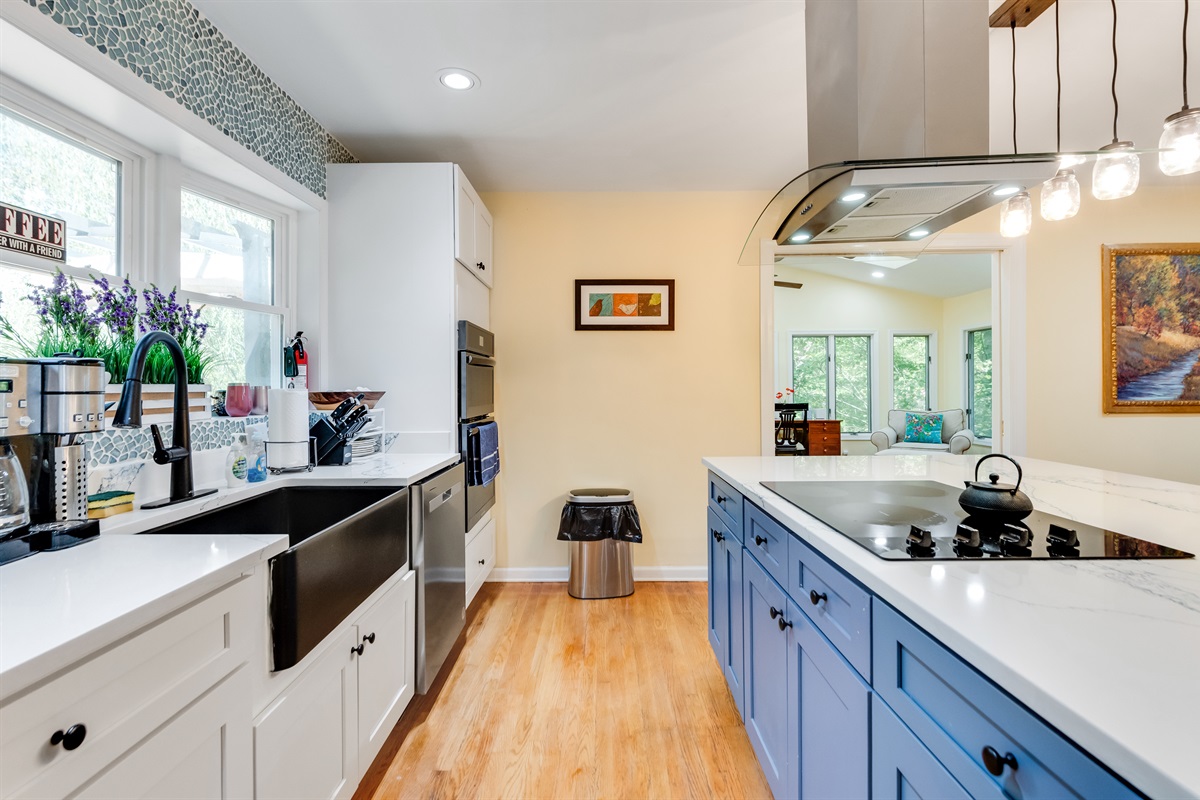 Fully Stocked Kitchen: Create culinary masterpieces in this bright, stylish kitchen with modern finishes! Cooking essentials are provided.