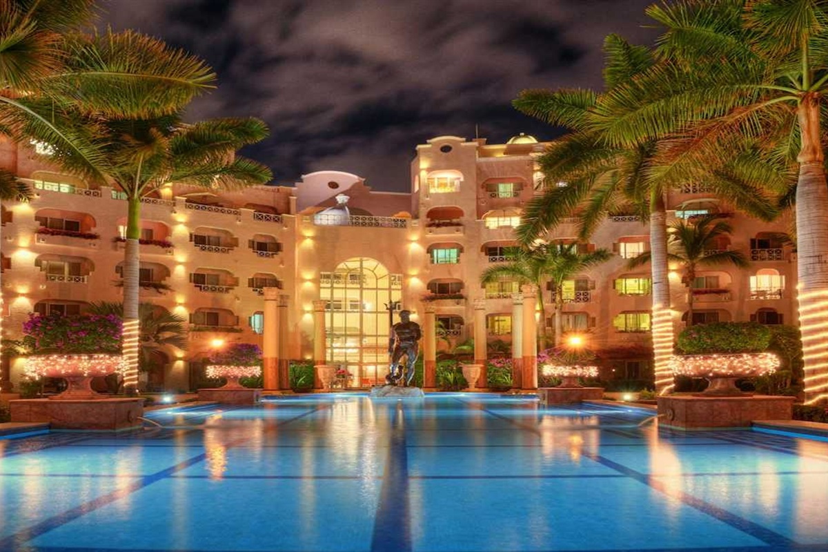 Pools and Beach at Pueblo Bonito Rose, Vacation Travel Exclusives