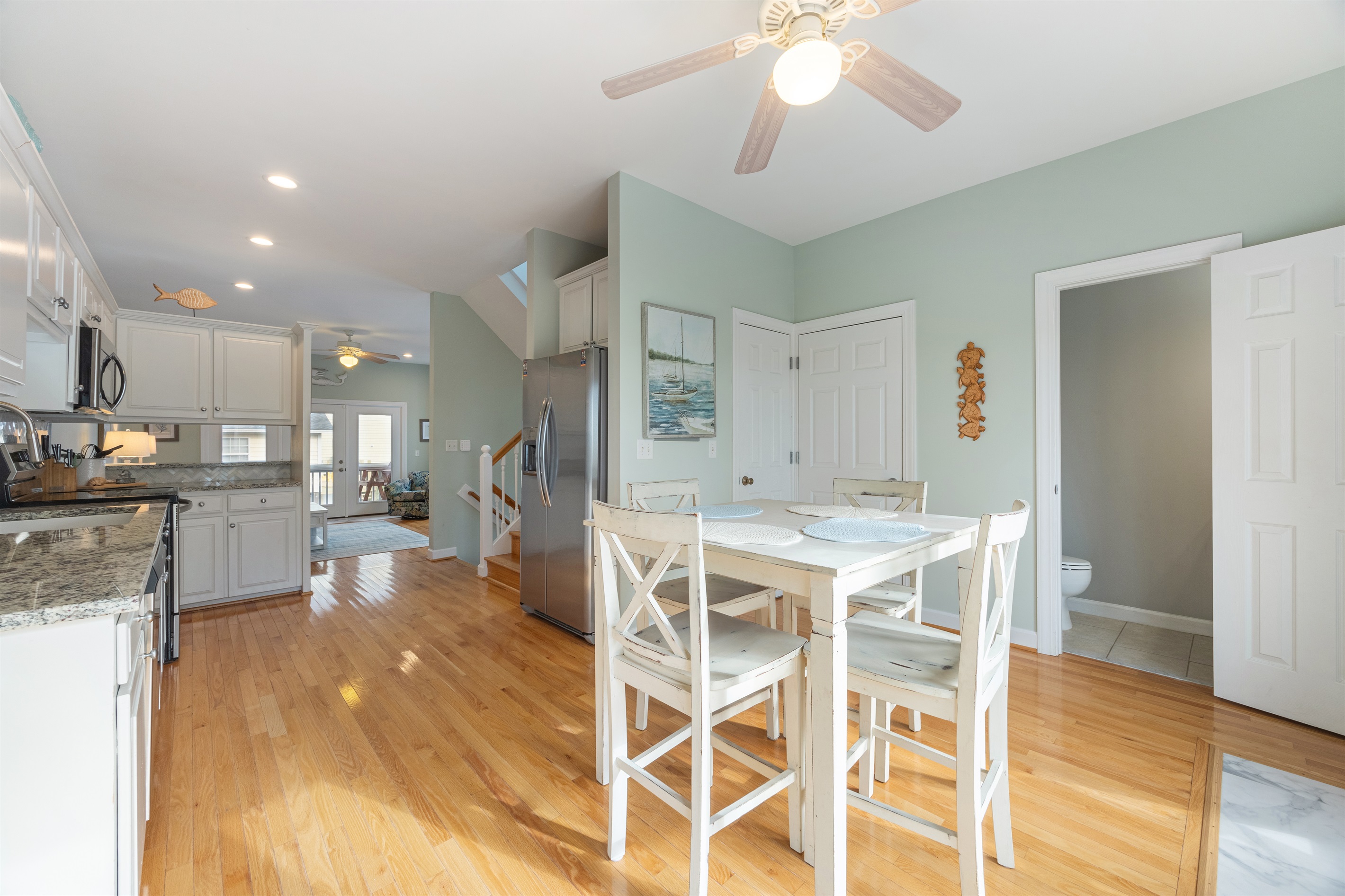 Airy open layout with plenty of natural light