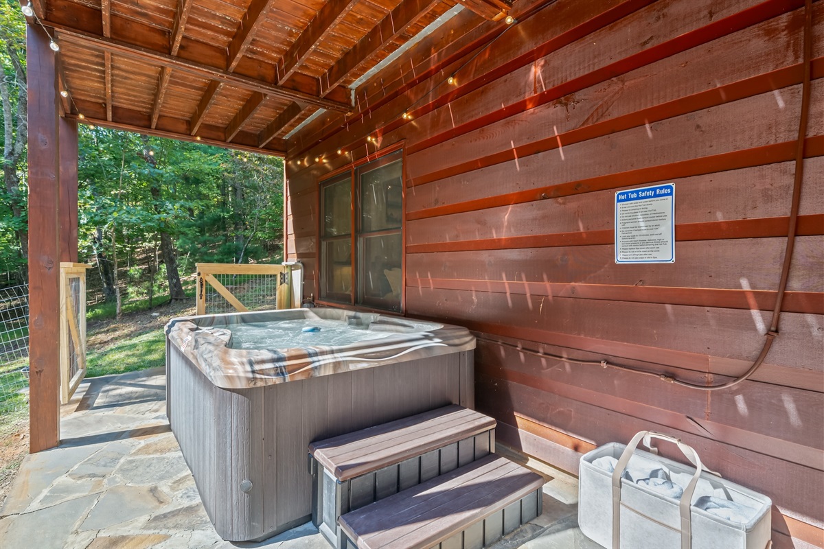 Warm up in the hot tub as the nights cool — if you’re lucky, a few deer may quietly pass through.
