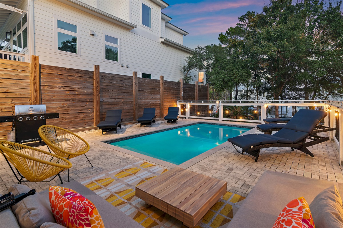 Loungers + Sectional Seating
