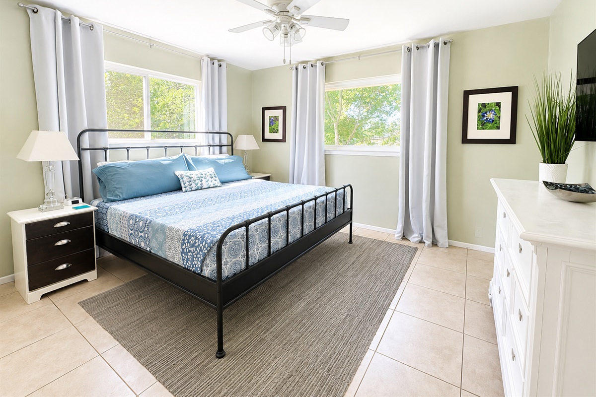 King bed w/ premium Nectar hybrid mattress