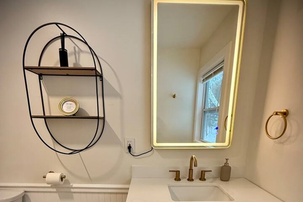 Full Bathroom