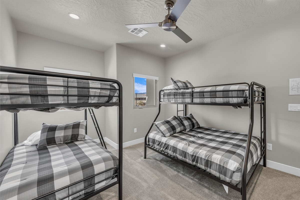 Bunk Room – Twin-over-Full Sets