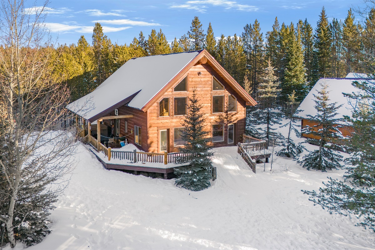 Elk Creek Lodge Winter Time!