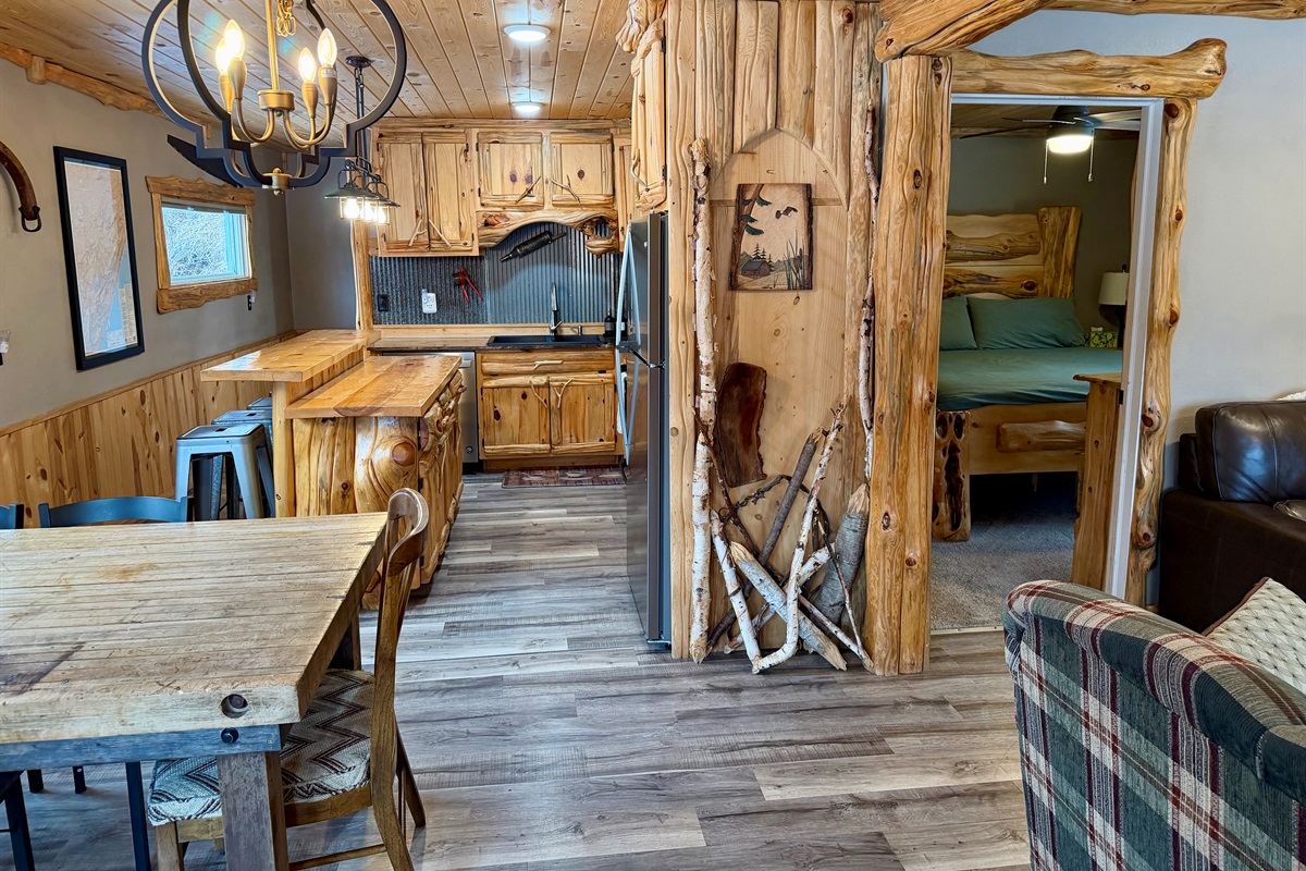 Step into Trail Shack’s open concept main level with the kitchen, dining area and cozy living room making it perfect for gathering. The primary king bedroom sits just off the main space for easy, private access.