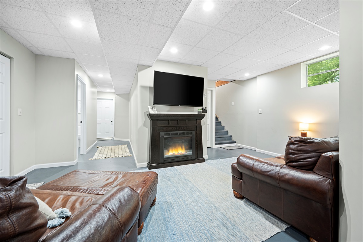 Sitting Room | Smart TV | Electric Fireplace