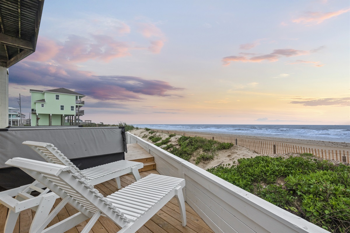 c2554d785eab4122a9ddf58fa9d46ad2 Large | Beachhouse | Texas | TX | Vacation Homes | Galveston | Crystal Beach | Kokomo | Breezy Days | Beachfront Elegance | Sunrise Serenity | Southern Sands Property Management, LLC